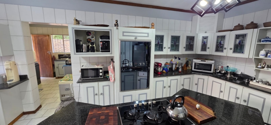 5 Bedroom Property for Sale in Wilkoppies North West